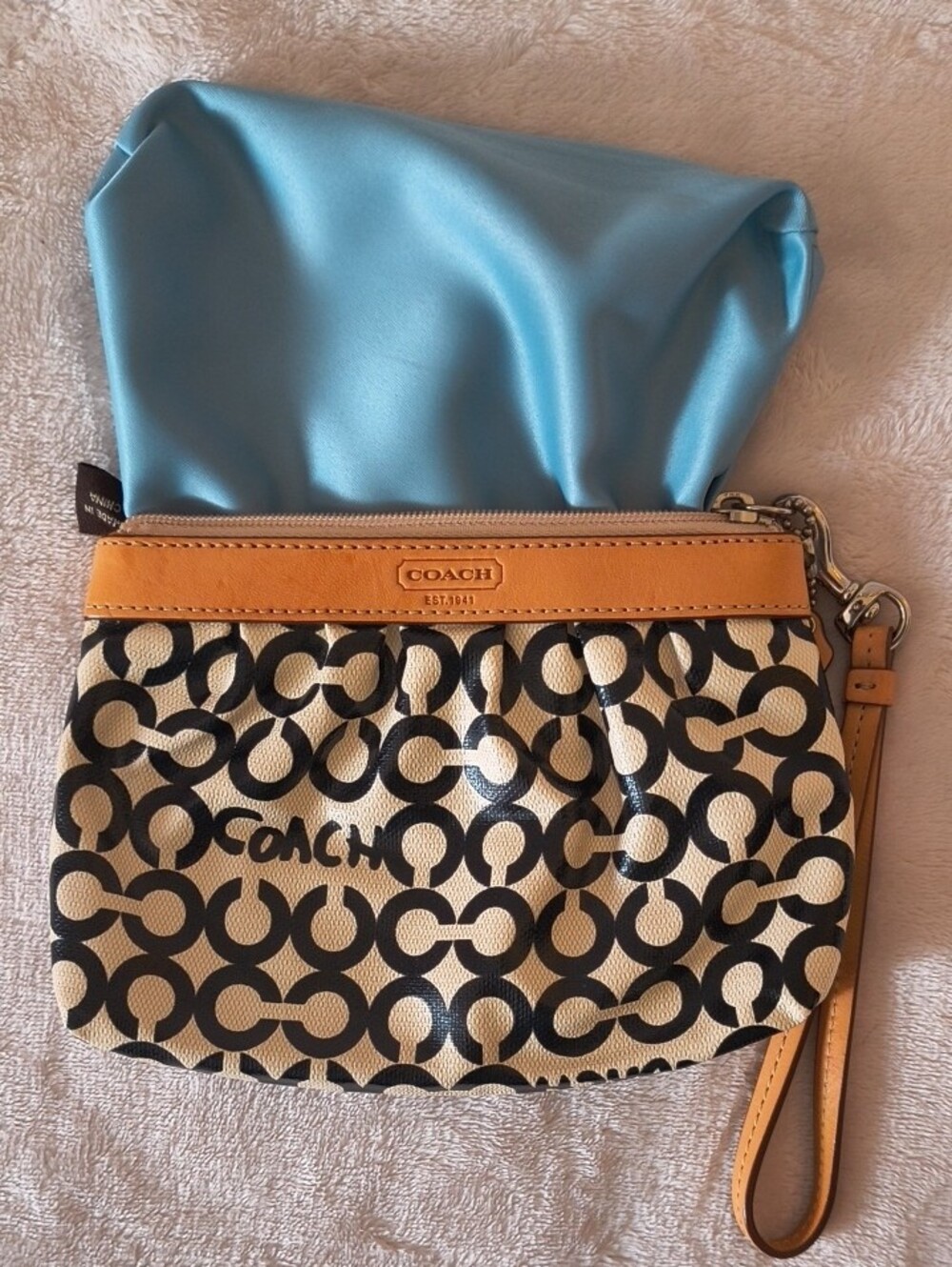 Coach Black and Tan Signature C Wristlet - Picture 4 of 5